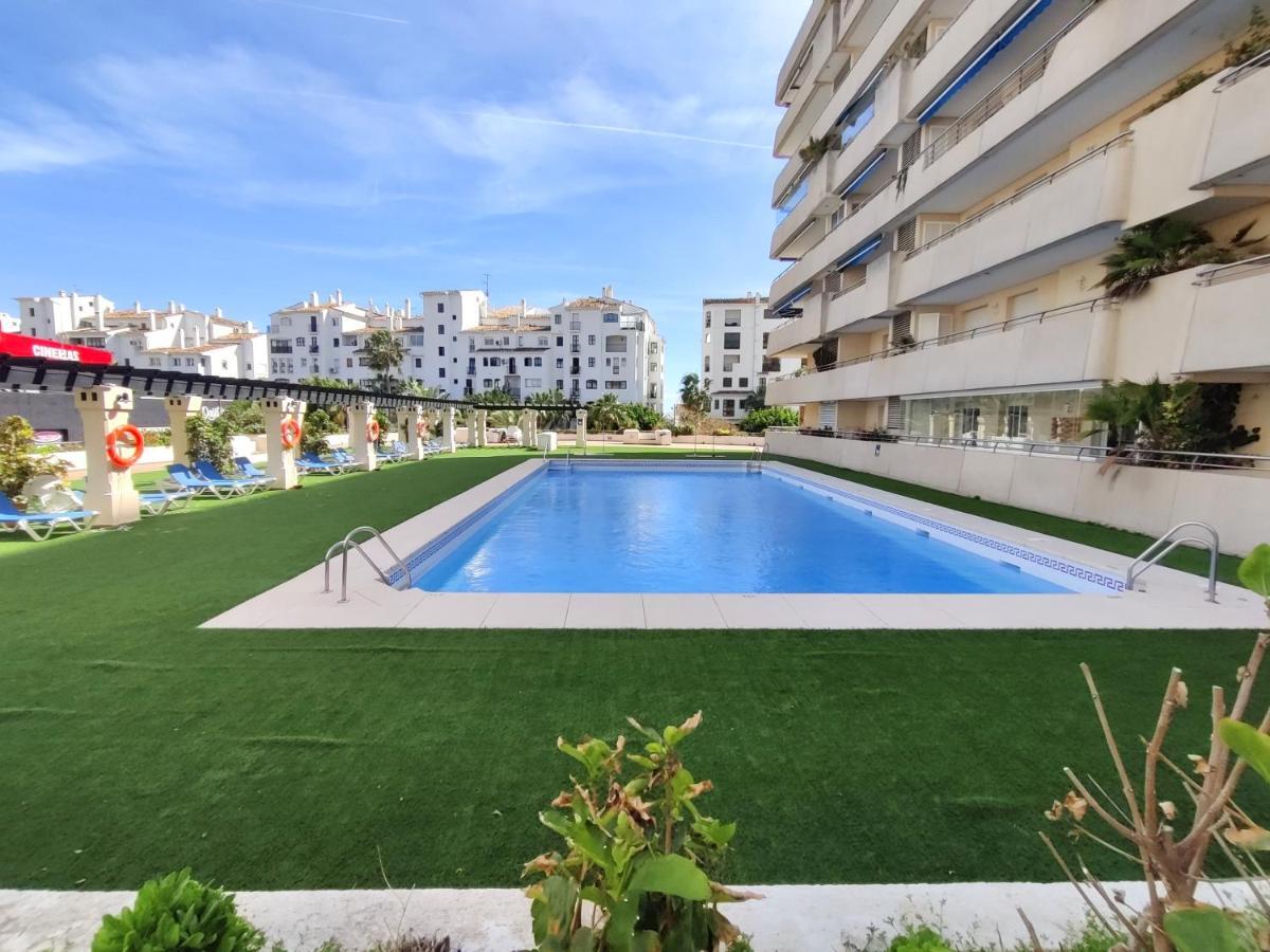 Exclusive Puerto Banus Beach Apartment Free Parking Wifi & Swimming Pool Marbella Exterior foto